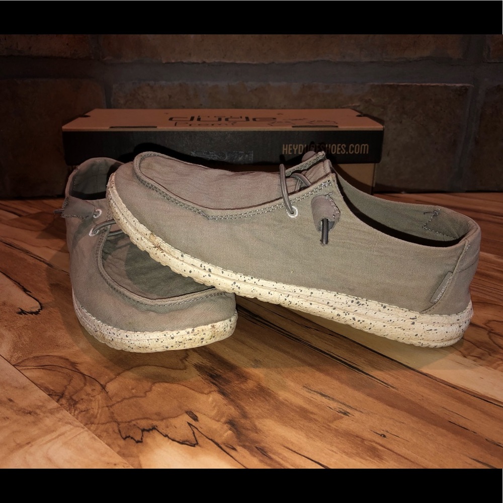 hey dude shoes